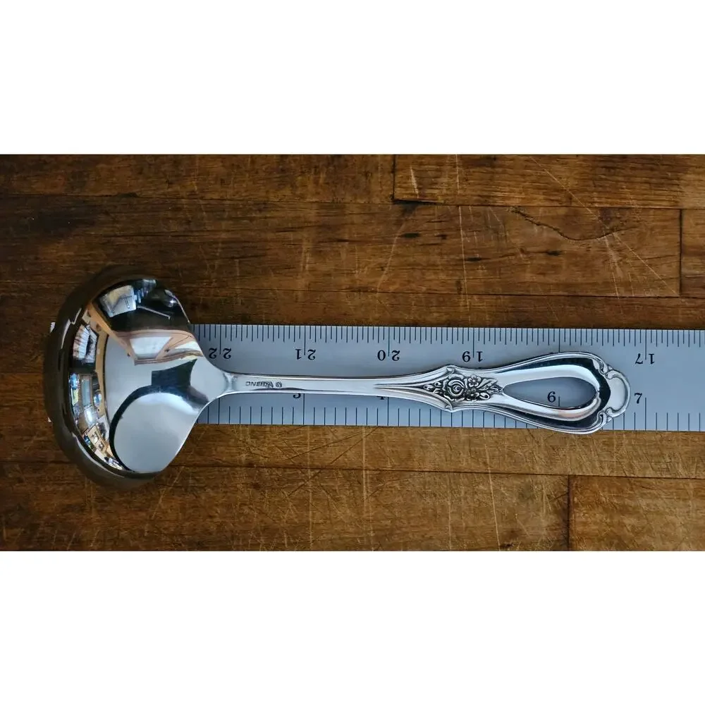 Oneida Toujours Stainless Gravy Ladle Vintage Sauce Serving Spoon Flawless Shine
